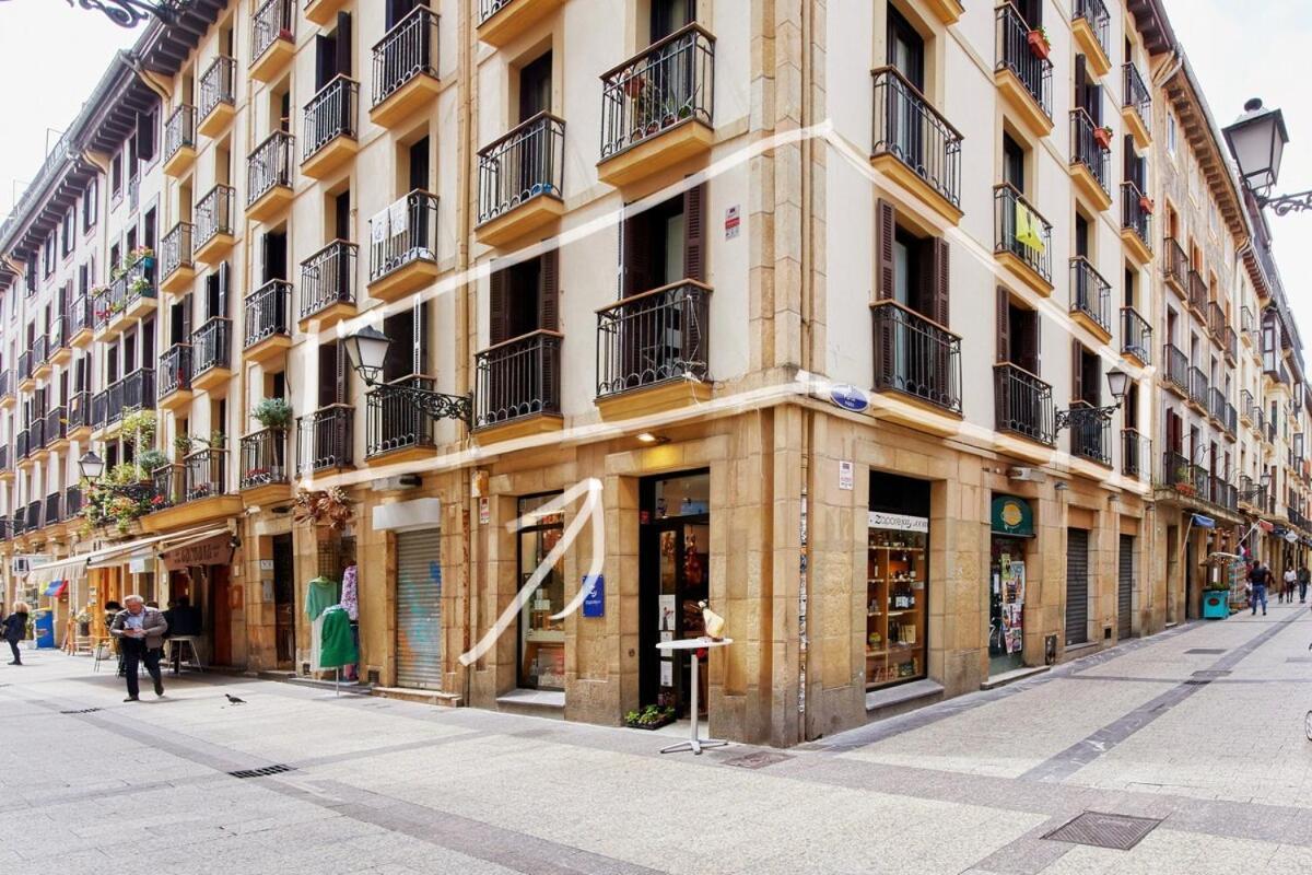 8 Balconies Heart Of The Old Town Apartment San Sebastian Exterior photo